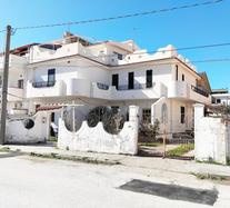 MILAZZO: AMPIO 4 LOCALI INDIPENDENTE CON GIARDINO VICINISSIMO ALLA SPIAGGIA in Vendita