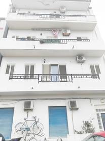 BARCELLONA: AMPIO 3 LOCALI ZONA AGENZIA DELLE ENTRATE in Vendita